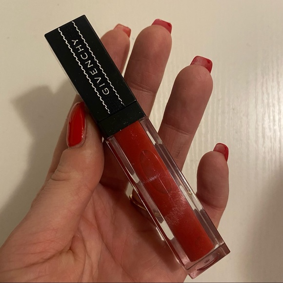 Givenchy Gloss Interdit Vinyl - # 12 Rouge Thriller 6ml/0.21oz NEW - Picture 4 of 6